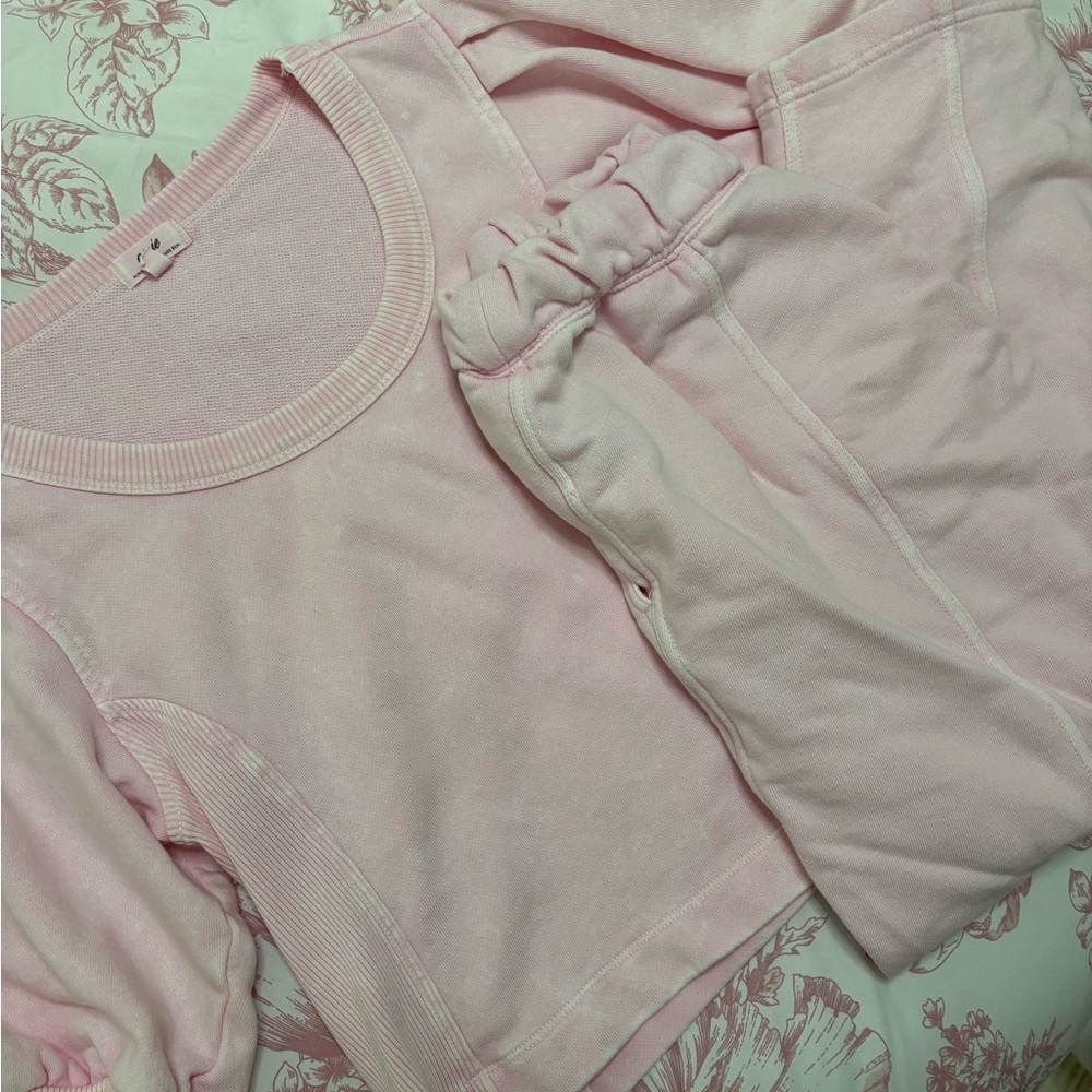 AERIE SWEATSET